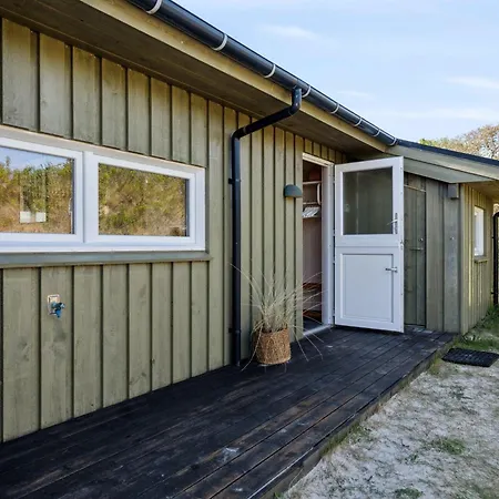Front Row To The North Sea In Modern House