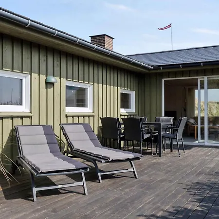 Front Row To The North Sea In Modern House *