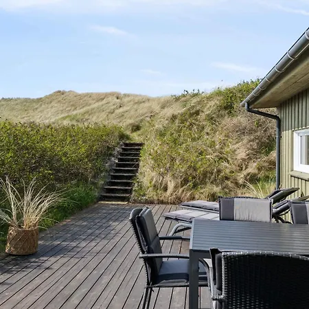 Front Row To The North Sea In Modern House